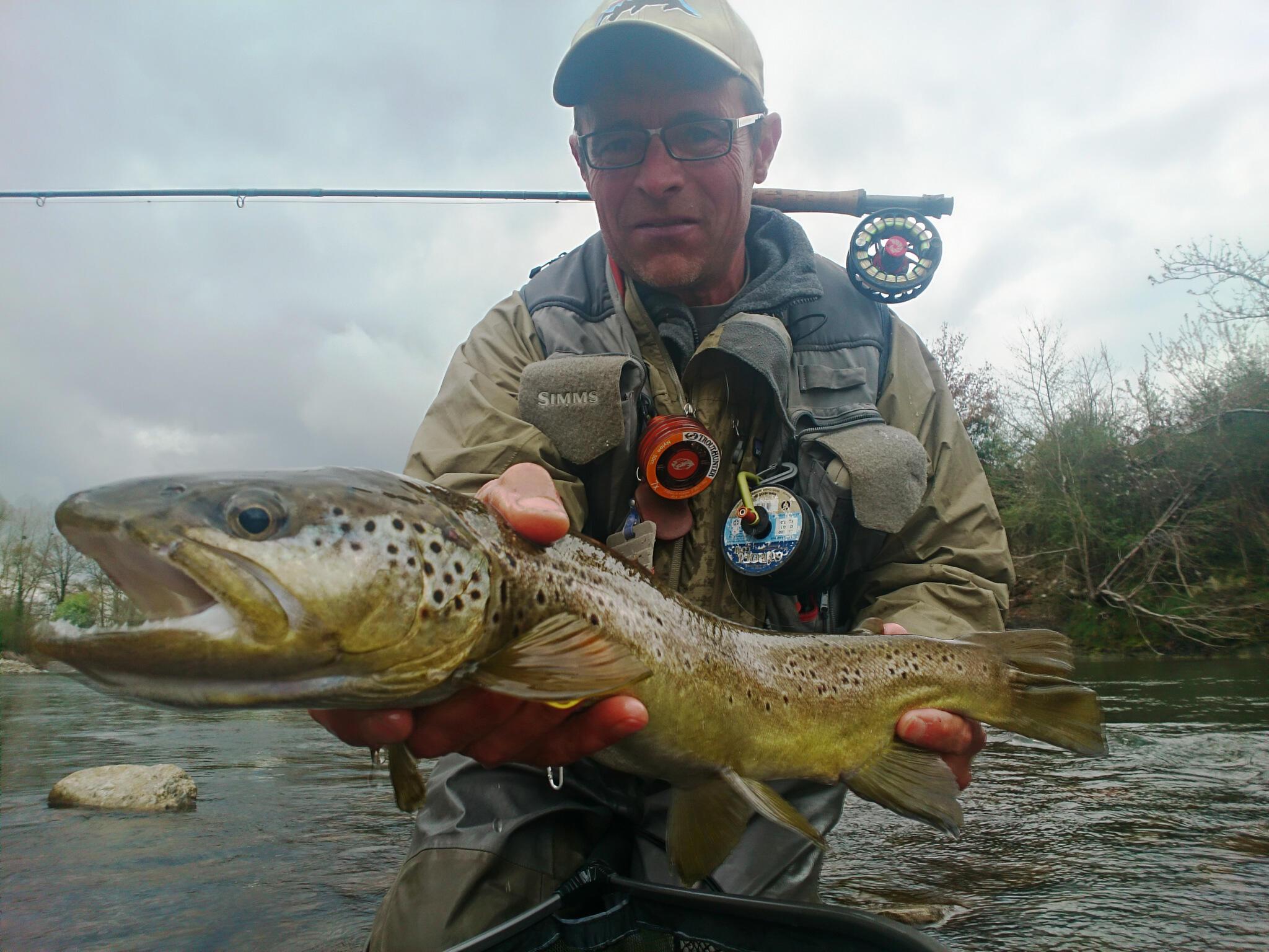 Fly fishing gear to catch large trout Trout & Co